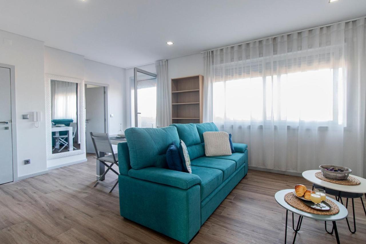 Downtown 1Br Apartment W/ Balcony By Lovelystay Porto Kültér fotó