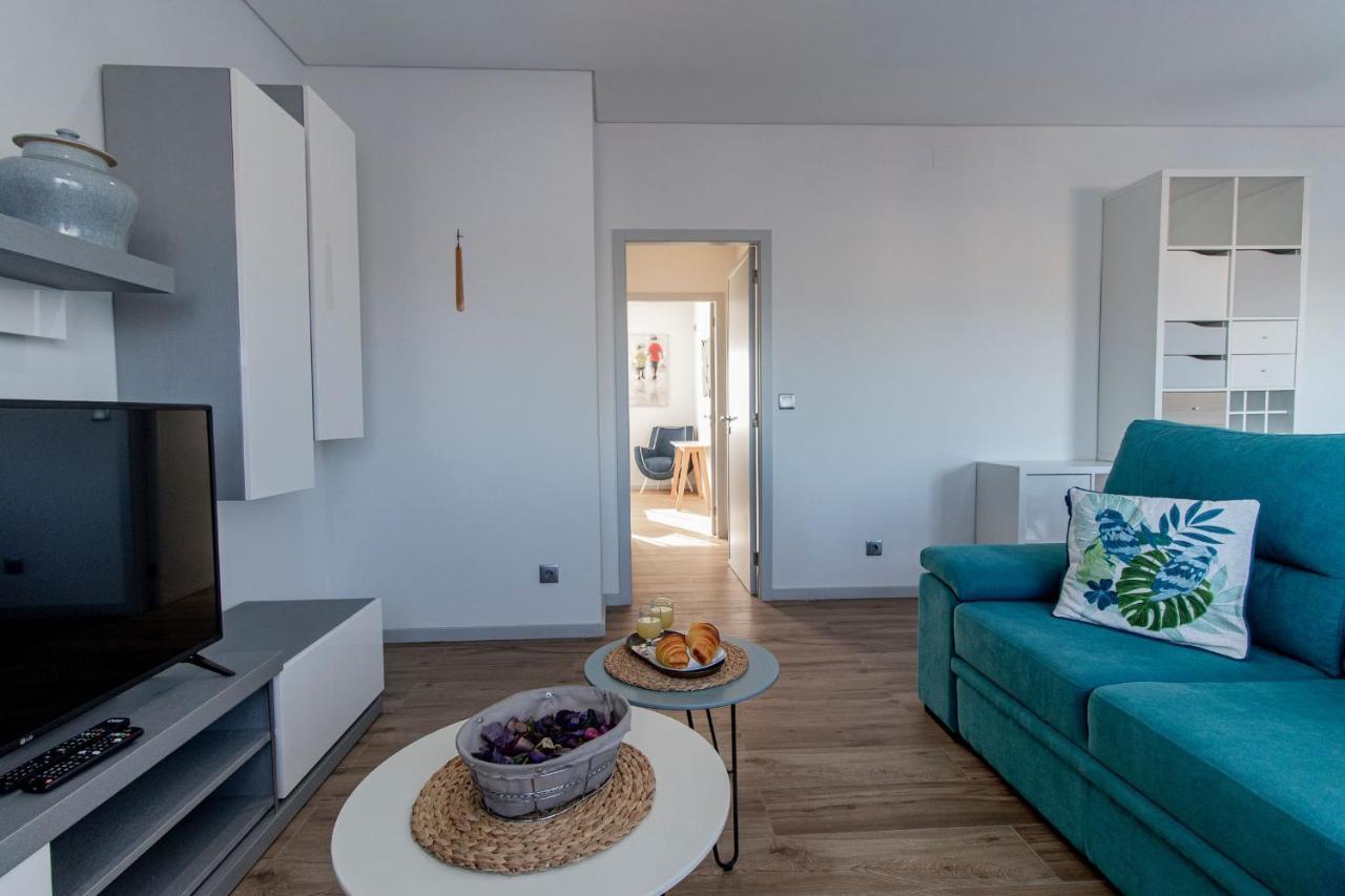 Downtown 1Br Apartment W/ Balcony By Lovelystay Porto Kültér fotó