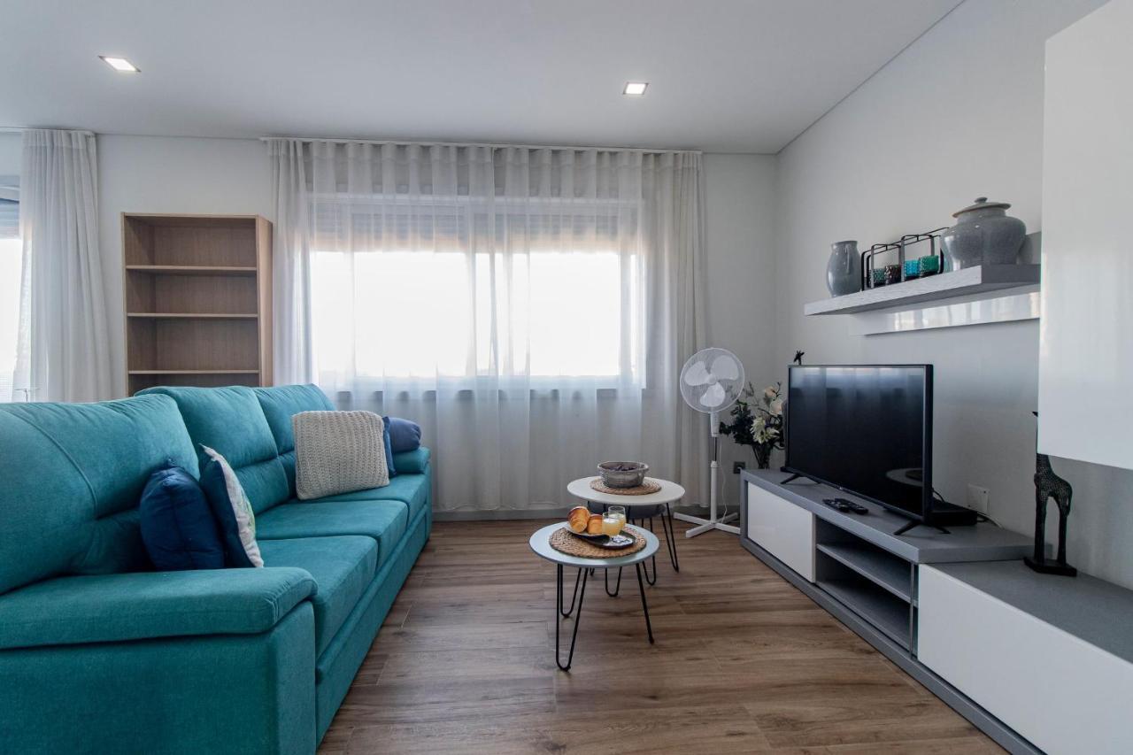 Downtown 1Br Apartment W/ Balcony By Lovelystay Porto Kültér fotó