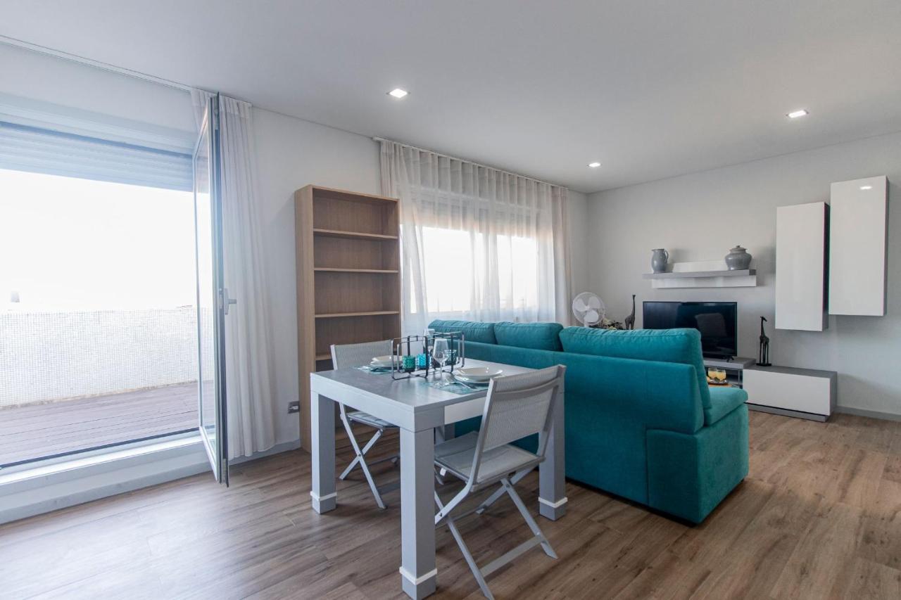 Downtown 1Br Apartment W/ Balcony By Lovelystay Porto Kültér fotó